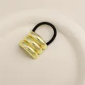 Coleta minimalista de metal dorado geométrico pelo negro elástico elegante accesorio para el cabello - Oro de Tres Filas