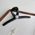 Gran pinza de pelo negra mate con perla, pinza de tiburón elegante para cabello grueso. - Perla escarchada