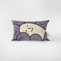 Dettaglio del cuscino rettangolare in velluto con un simpatico viso cartoon sorridente. - Motivo Bifacciale 30x50cm (Fodera Senza Imbottitura) / Smiley Affascinante 4