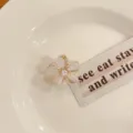 Mini pinza de pelo de flor con perla y cristal, elegante accesorio para el cabello. - Blanco Flor Sola