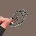 Pince à Cheveux en Cristal Perlé Fleur de Verre Brillante Barrette Élégant Accessoire - Nuage / Gris