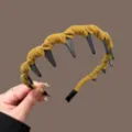 Korean style velvet hair band with teeth, anti-slip wave hair hoop for daily styling and face washing. - Toothed Style / Turmeric