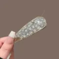 Pinza de pelo de cristal con diamantes de imitación de estilo francés muy elegante - Diamante Gota Etiqueta Dorada / Blanco