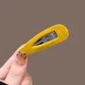 Gelbe Samt Klick Haarklammer, stilvolle Herbst Winter Seitenklammer für Damen Pony und Haare. - Wassertropfen BB-Clip / Kurkuma