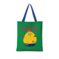 Détail de sac cabas en toile verte avec un motif de poussin jaune mignon et un lettrage. - Zodiaque Vertical 10 (Sangle Bleue)
