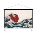 Tenture murale en tissu style ukiyo-e japonais avec motif de vagues et pompons pour deco. - Lever du soleil sur la mer / 65x45cm