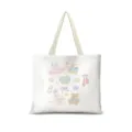 Gros plan sur le sac cabas en toile crème avec illustration mignonne et texte doux. - Coton et lin [Impression recto-verso + fermeture éclair + poche intérieure] / Style Ballet Crème Horizontal 01 (Sangle Beige)