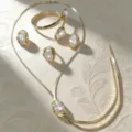 French vintage baroque pearl gold jewelry set necklace ring earrings detail view chic fashion - Necklace + Ring + Bangle + Earrings / Gold