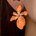 1 pair of bright orange flower earrings, stylish metal design, perfect for summer daily wear. - Orange