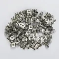 Broqueles de mariposa de acero inoxidable para hacer joyas de bricolaje duraderas. - 10 Piezas/Paquete / Color acero