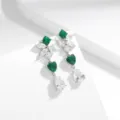 Prachtige lange oorbellen met smaragdgroene en witte zirkonia, elegant bloemendruppel ontwerp. - Waterdruppel Bloem Kwastje (Groene & Witte Zirconia) / Zilveren Stijl