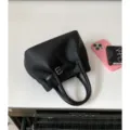Bolso de mano negro para mujer en cuero PU, elegante bolso tote con hebilla metálica chic. - Sin colgante / Negro