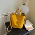 Bolso cubo de lona estilo coreano, bolso bandolera informal de hombro con estampado para mujer. - Amarillo
