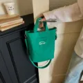 Sac seau en toile verte pour femme, élégant sac à bandoulière décontracté avec lettres. - Vert
