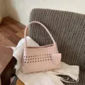 Bolso de hombro tejido rosa para mujer, elegante diseño calado bolso de mano diario. - Rosa