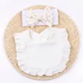 Set fascia per neonati e bavaglino con volant, puro cotone morbido traspirante fiocco vista dettaglio. - Bianco