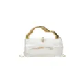 Transparante acryl avondtas met gouden ketting en uniek metalen handvat detail. - Transparant