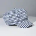 Detailed view of the blue and white houndstooth newsboy cap, classic pattern chic beret hat. - M (56-58cm) / Houndstooth Light Blue