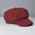 Red and black houndstooth baker boy hat, classic woolen octagonal cap for stylish autumn wear. - M (56-58cm) / Houndstooth Wine Red