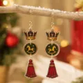 Pendientes colgantes de acrílico con caballo balancín navideños variante para mujer - Corona Caballo Borla 3 (26083001-3)