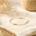 Χειροποίητο boho ρυθμιζόμενο βραχιόλι με χάντρες, χρυσά και λευκά στοιχεία για γυναίκες. - Στυλ 5