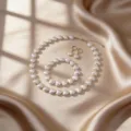 Parure de bijoux élégante en perles imitation cœur, collier bracelet et boucles d'oreilles tendance. - Ensemble 5