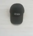 Primer plano detallado de gorra de béisbol negra con bordado de montaña y texto en inglés. - M (56-58cm) / Negro