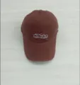 Gorra de béisbol marrón bordada con motivo de montaña océano, estilo streetwear casual. - M (56-58cm) / Burdeos