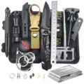Outdoor survival uitrusting tactisch mes zaklamp noodhulp gereedschapsset voor kamperen - Standaard Set (12 Stuks)