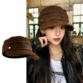 Sombrero plano plisado marrón retro boina elegante tocado de otoño invierno moda casual - Sombrero de Montar con Insignia Redonda / Café