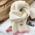 Stijlvolle dikke gebreide wintersjaal voor dames met roze zoom warme nekverwarmer - Gebreid met Tweekleurige Rand [Beige]