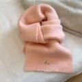 Roze gebreide sjaal voor dames, gezellige warme winter nekwarmer met schattig borduurwerk. - Roze