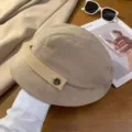 Beige corduroy baret hoed voor vrouwen, vintage effen klepkepet met lederen band. - Corduroy Riem Vissers / Beige