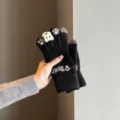 Guantes de invierno de punto de felpa con pantalla táctil cálidos para mujer con osito - Punta de Dedo de Estrás / Negro