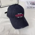 Gorra de béisbol negra lavada y desgastada con elegante bordado delantero y ala ancha. - M / Negro
