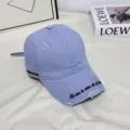 Casquette de baseball délavée et déchirée avec broderie tendance, respirante et stylée. - M (56-58cm) / Bord Lettre Trouée - Bleu
