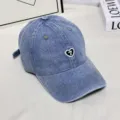 Gorra de beisbol de denimlavado con bordado de corazon de perlas y numero siete para exterior. - M (56-58cm) / Azul Denim