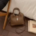 Brown Leather Bucket Bag Womens Stylish Handbag Crossbody Bag Chic Commuter Tote Daily - No Pendant / Brown