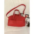 Bolso de hombro de cuero suave rojo para mujer, variante de bolso tipo almohada casual. - Sin colgante / Rojo