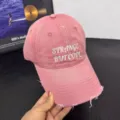 Detalle de gorra de béisbol rosa desgastada, gorra bordada casual para mujeres. - M (56-58cm) / Rosa