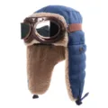 Gros plan sur les lunettes de pilier vintage et la doublure en imitation mouton de la casquette. - Taille unique / Chapeau Bleu Avec Lunettes Argentées Bronze