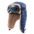 Close-up van winterse gevoerde pilotenmuts met kleurrijke skibril, winddichte warme bontmuts. - Eén maat / Blauw + Zilveren Frame Gekleurde Lens