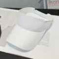 Gorra de visera blanca de algodón puro con parte superior abierta para protección solar estival. - Ajustable / Blanco