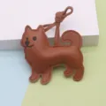 Joli porte-clés pendentif de sac en cuir marron chien, petit chiot en peluche mignon. - Style Cordon en Cuir / Café