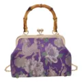 Detail van Chinese retro paarse brokaat avondtas met bamboe handvat en chique gouden hardware. - Paars Bamboe Handvat