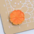 Joli cabochon de biscuit en résine citrouille orange pour loisirs créatifs DIY. - Biscuit 8 Parties / Orange
