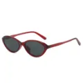 Trendy retro cat eye zonnebril voor dames en heren met rood montuur en donkere lenzen. - Wijnrood Frame / Grijze Glazen