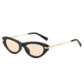Occhiali da sole cat-eye alla moda da donna, montatura nera con eleganti stanghette dorate. - Montatura Nera Lente Rosa