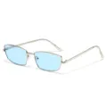 Stylische schmale quadratische Sonnenbrille mit hellblauen Gläsern für Streetwear - Silberrahmen Blaue Linse