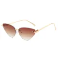Modieuze rimless cat-eye zonnebril met bruine degrade lenzen en stijlvolle metalen pootjes. - Gouden Frame Dubbele Thee Gradiënt